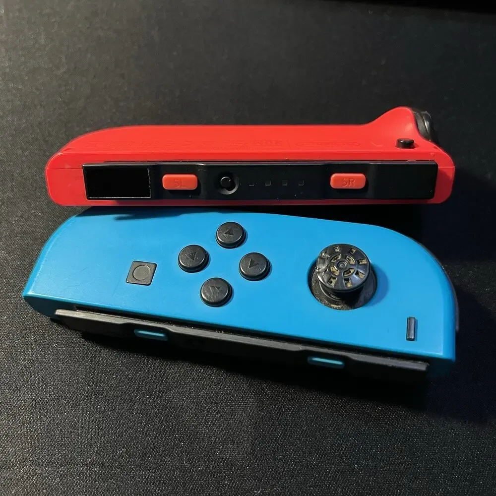Nintendo Switch Controller Joy Con Red Blue HAC-016 *FOR PARTS or REPAIR